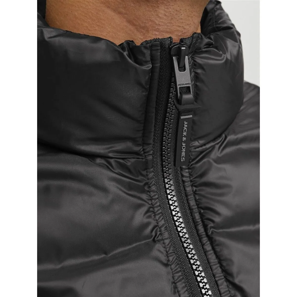 12249441 NOAH BODYWARMER COLLAR SNBLACK