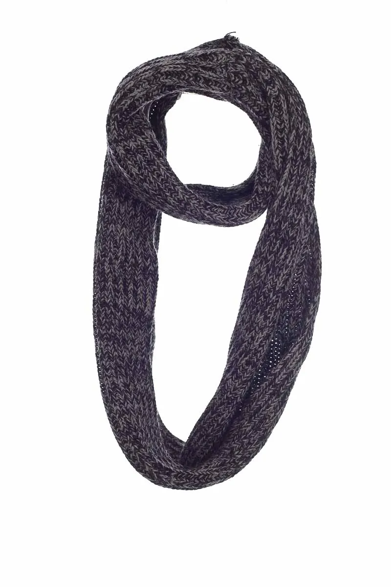 ACCESORIOS COLOR GRIS  CLOSEANDO