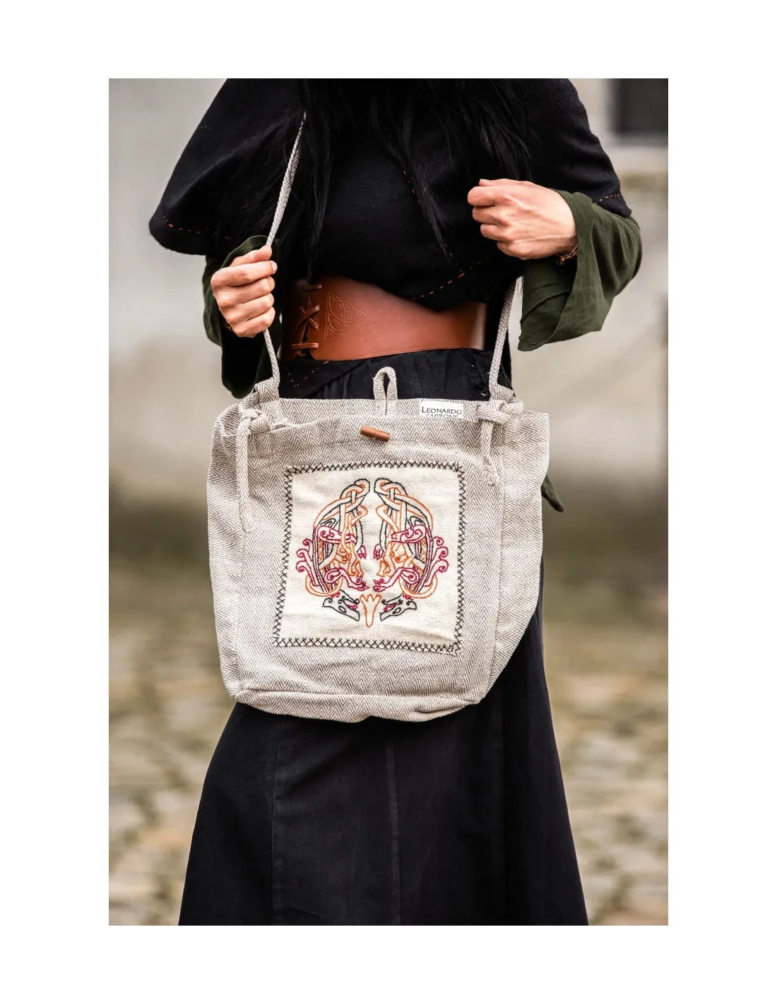 Bolso con bordado vikingo modelo Tora, blanco natural