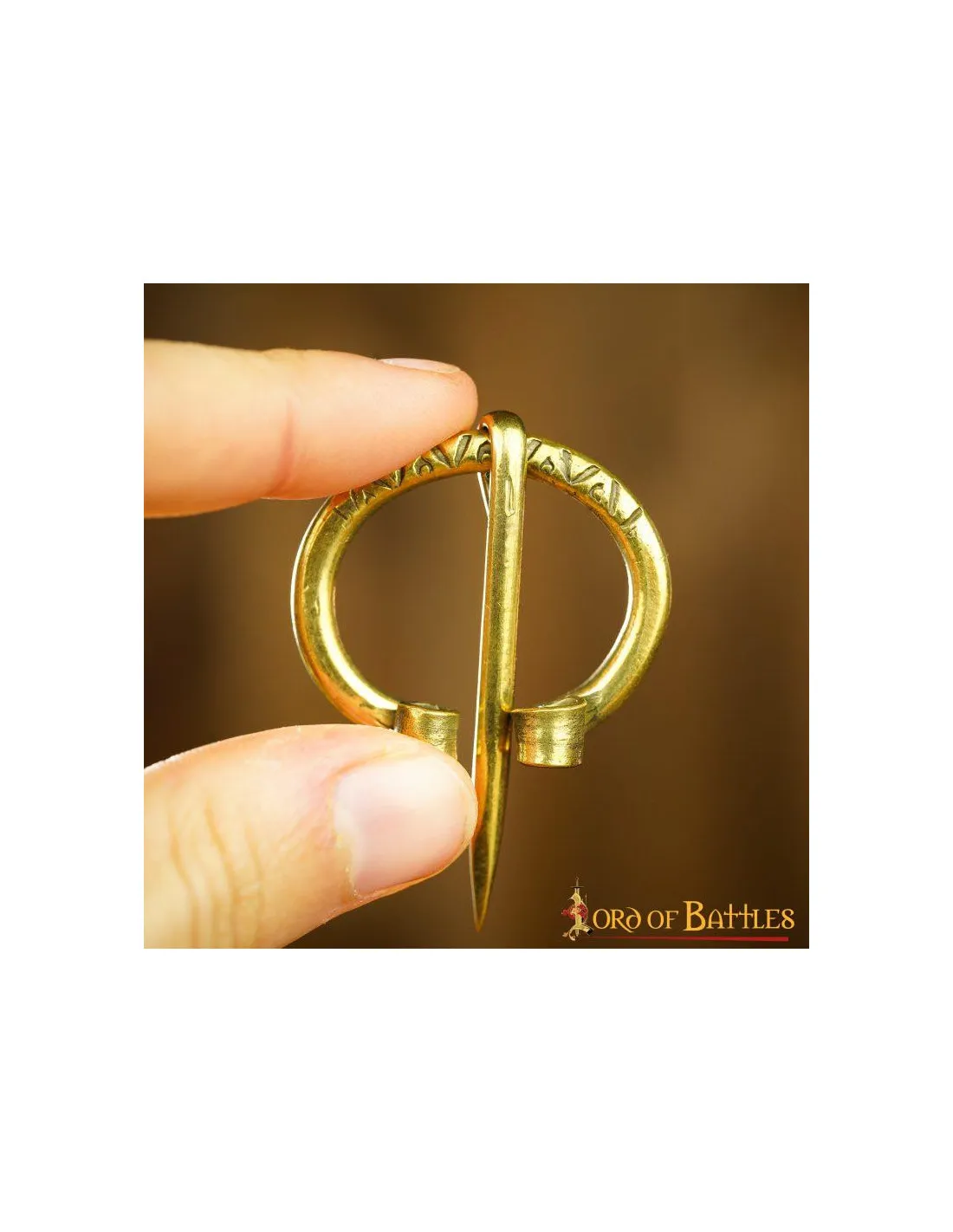 Broche vikingo de latón, 3,5 cm.