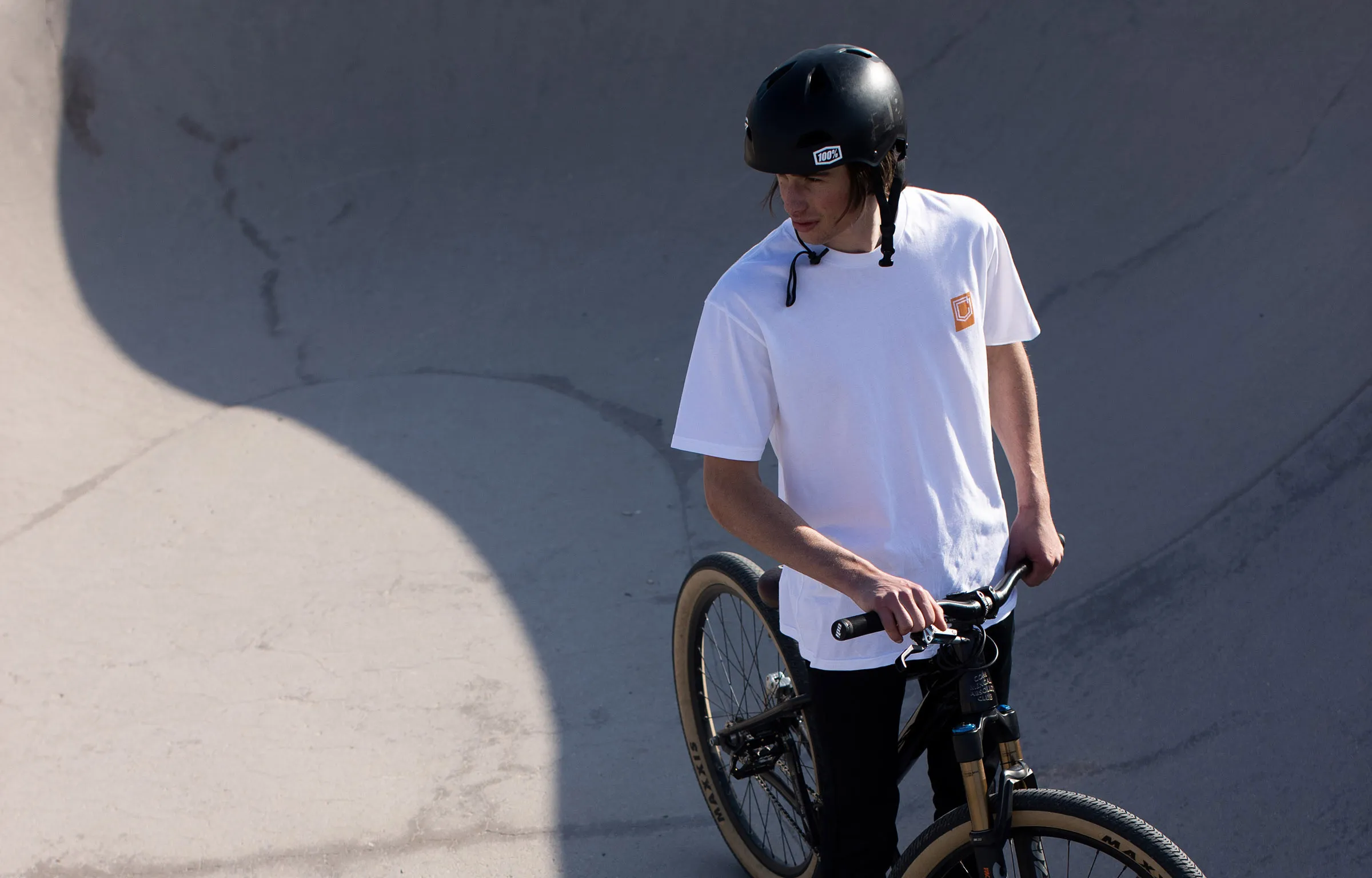 CAMISETA COMMENCAL LOOSE FIT ORANGE AND WHITE