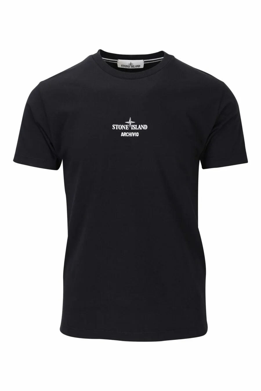 Camiseta negra con logo centrado y estampado detrás