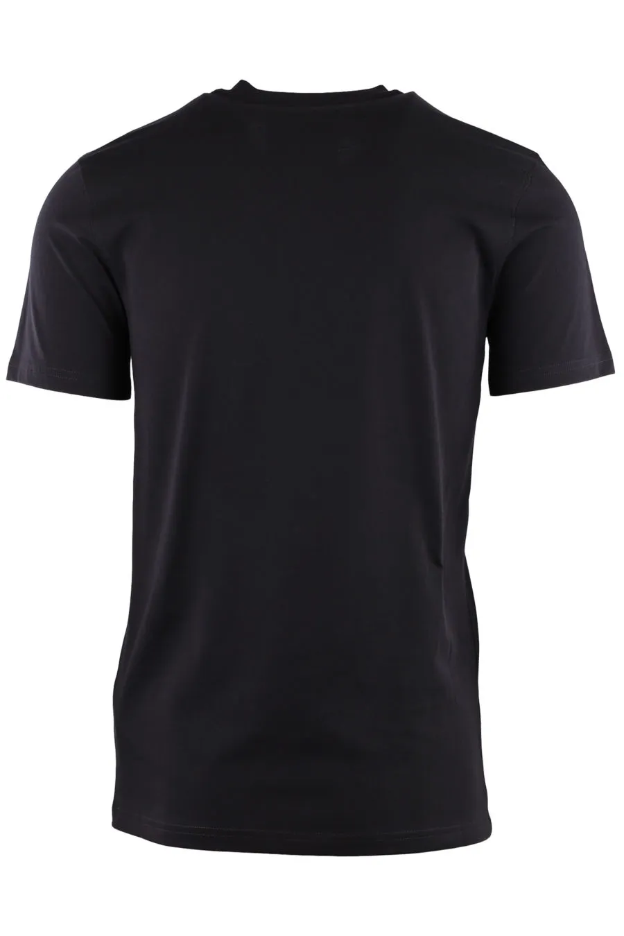 Camiseta negra con logo en goma dorado