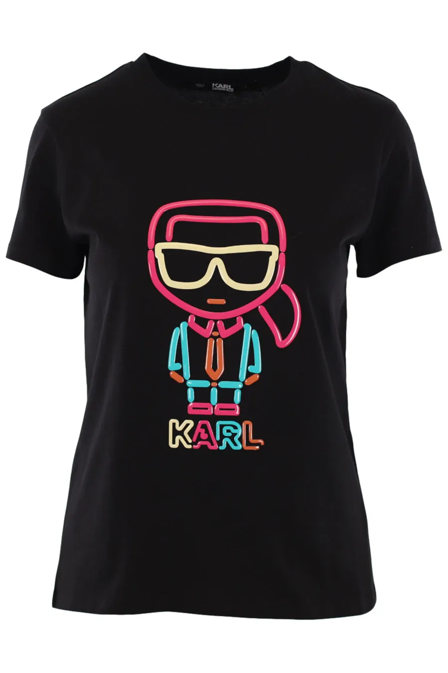 Camiseta negra con logo 