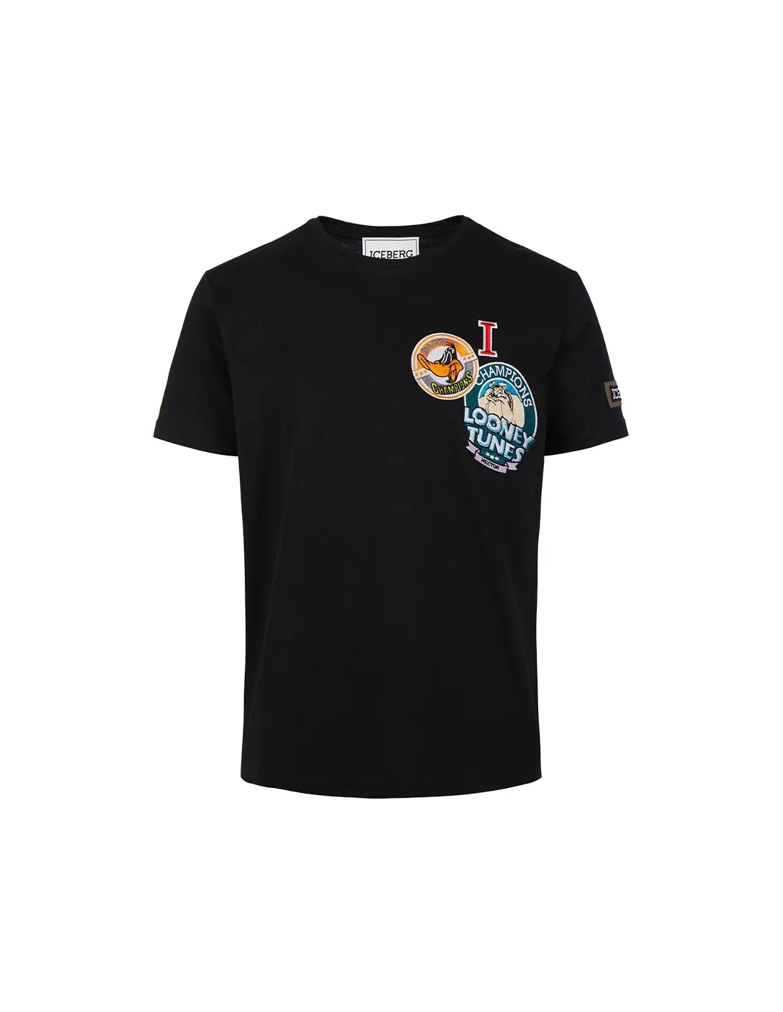 Camiseta negra con logotipo y parches de dibujos animados
