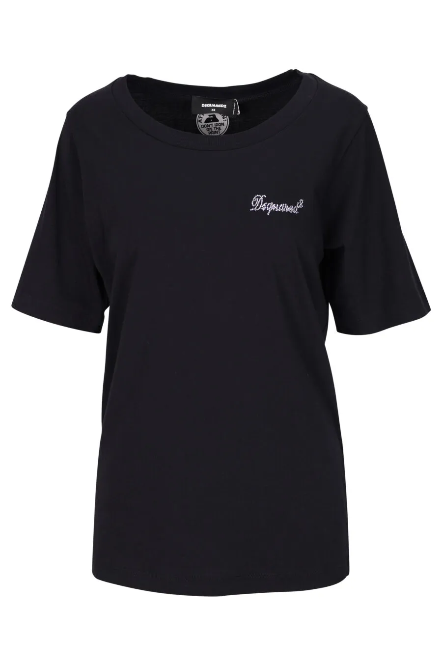 Camiseta negra con minilogo 