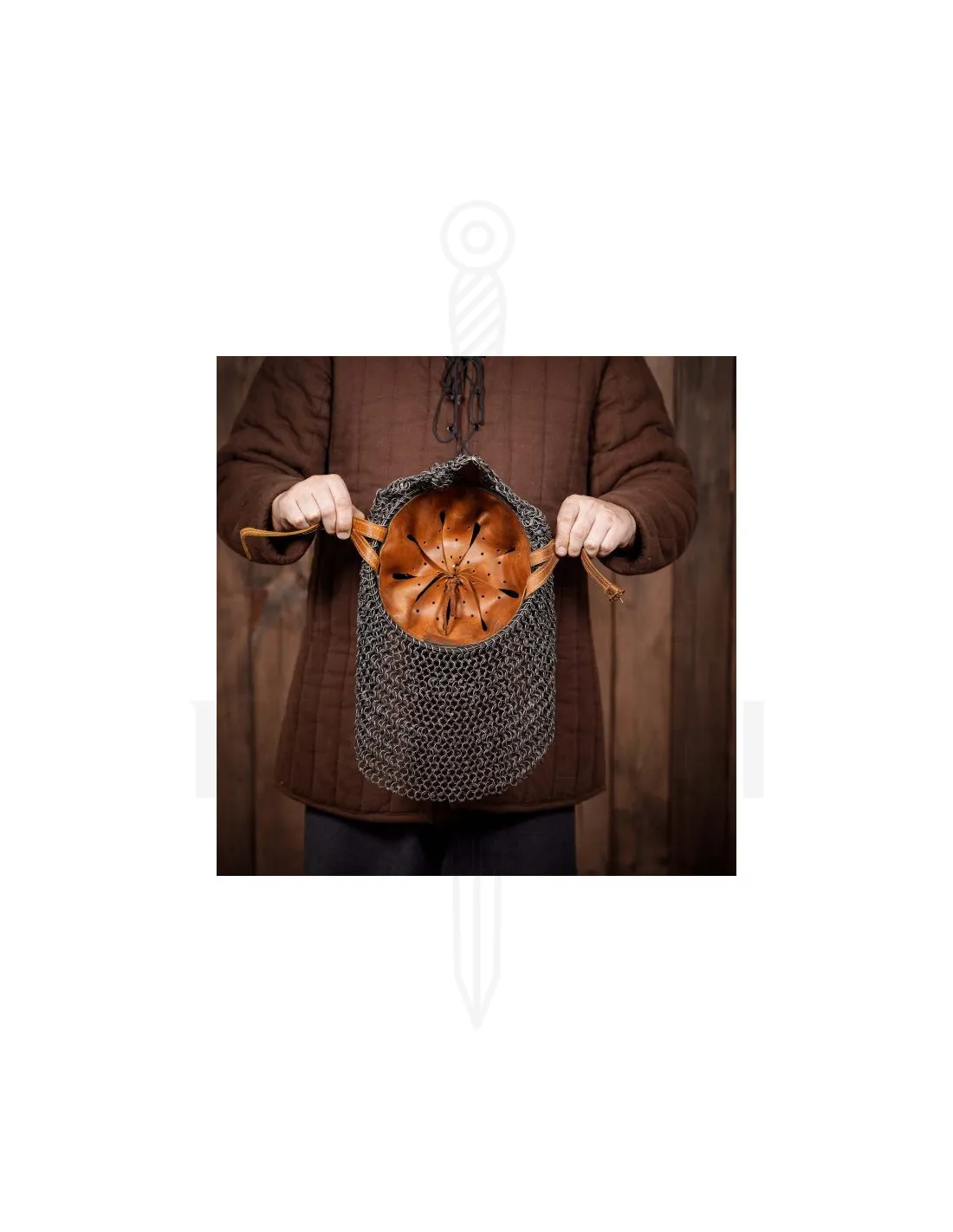 Casco vikingo Varangian Rus Eslavo del siglo X