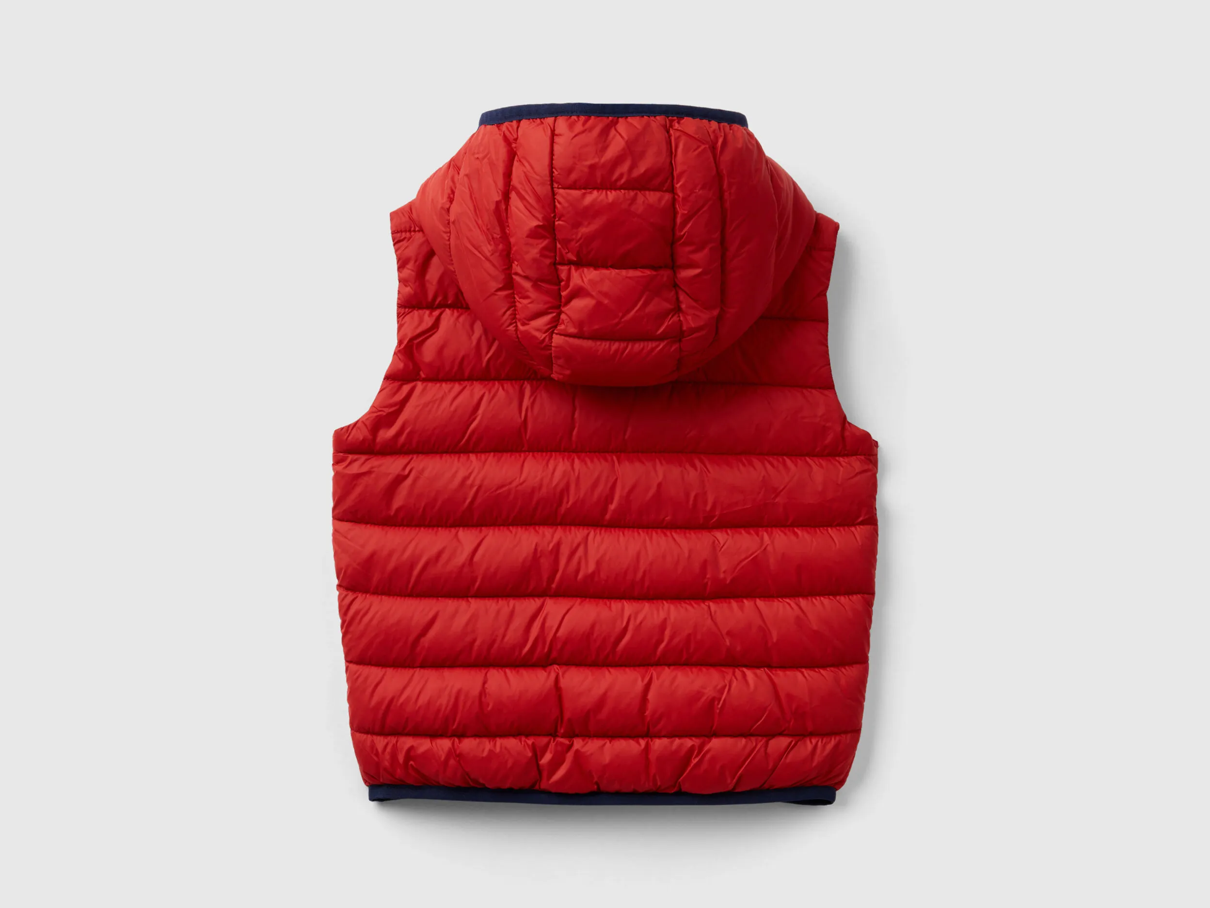 Chaleco acolchado con capucha