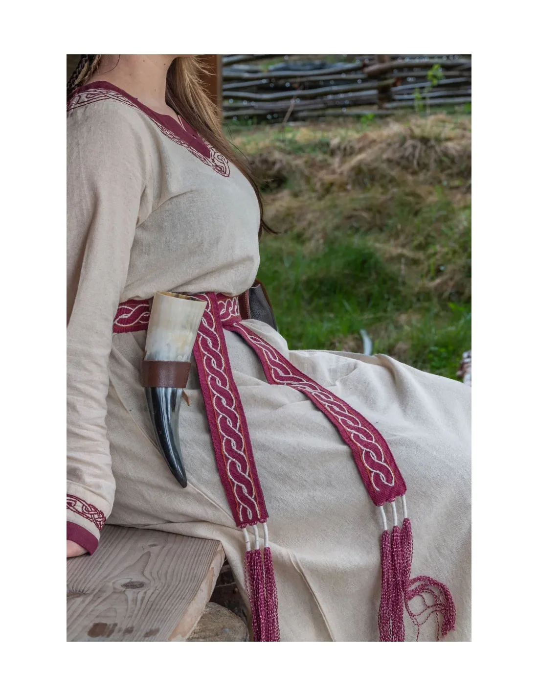Cinturón vikingo modelo Elina, algodón rojo
