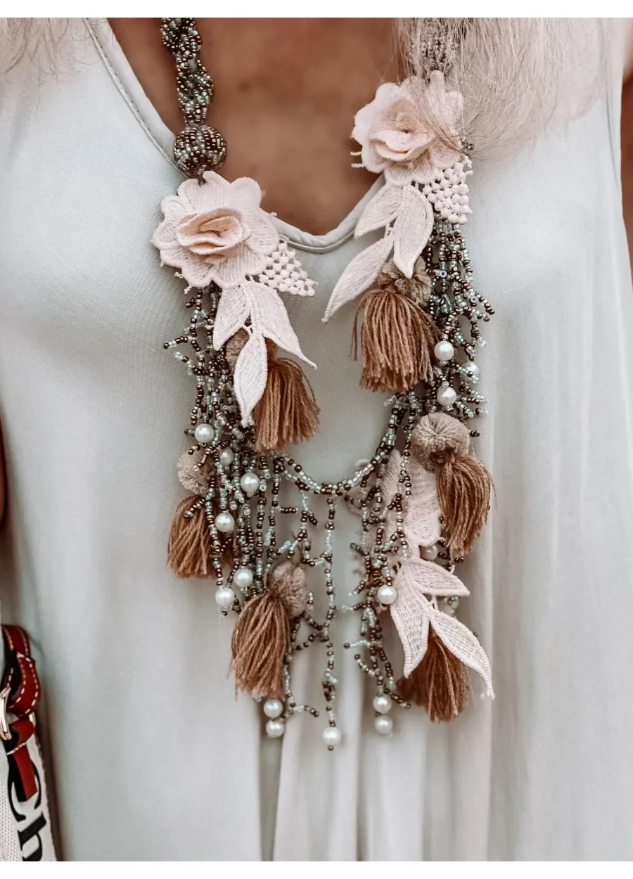 Collar Flowers & Crochet