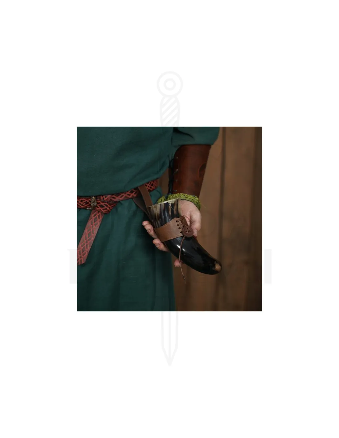 Cuerno vikingo para beber con tahalí de cuero