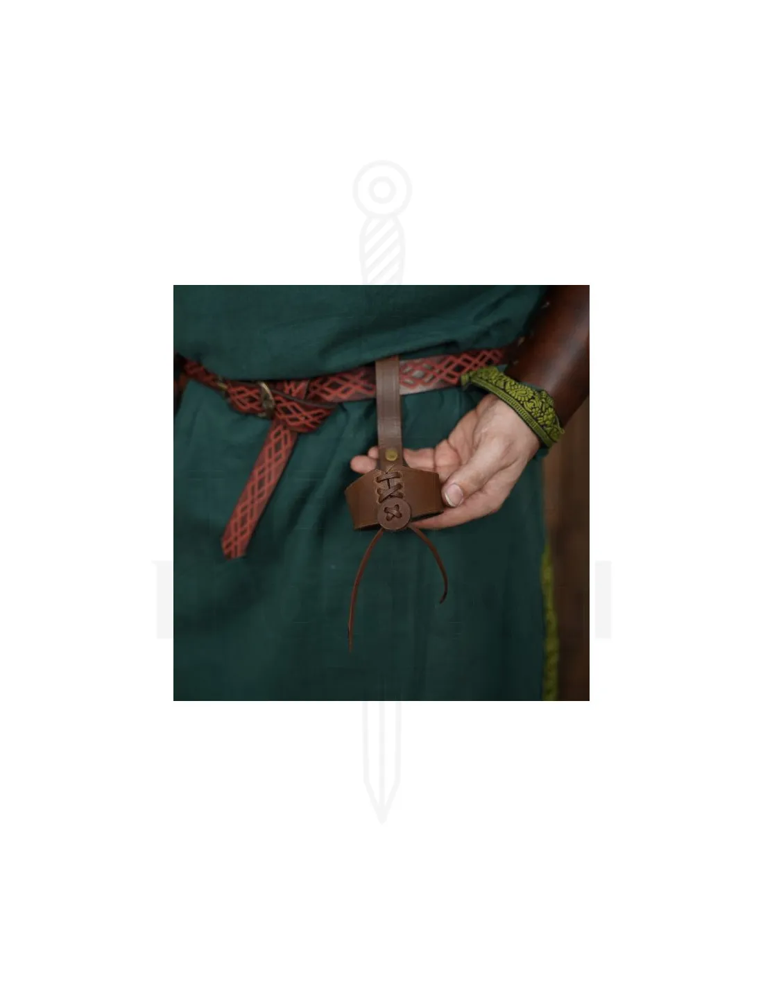 Cuerno vikingo para beber con tahalí de cuero