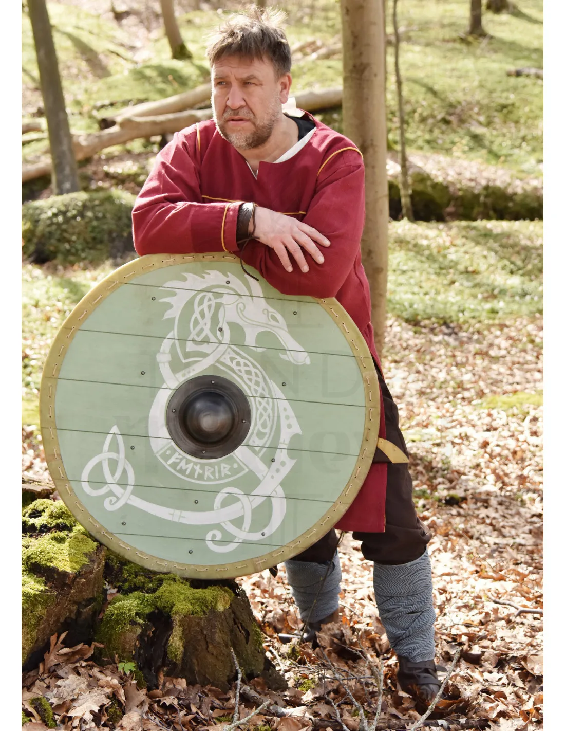 Escudo Vikingo Fenrir con ribete en cuero, 80 cm. Ø