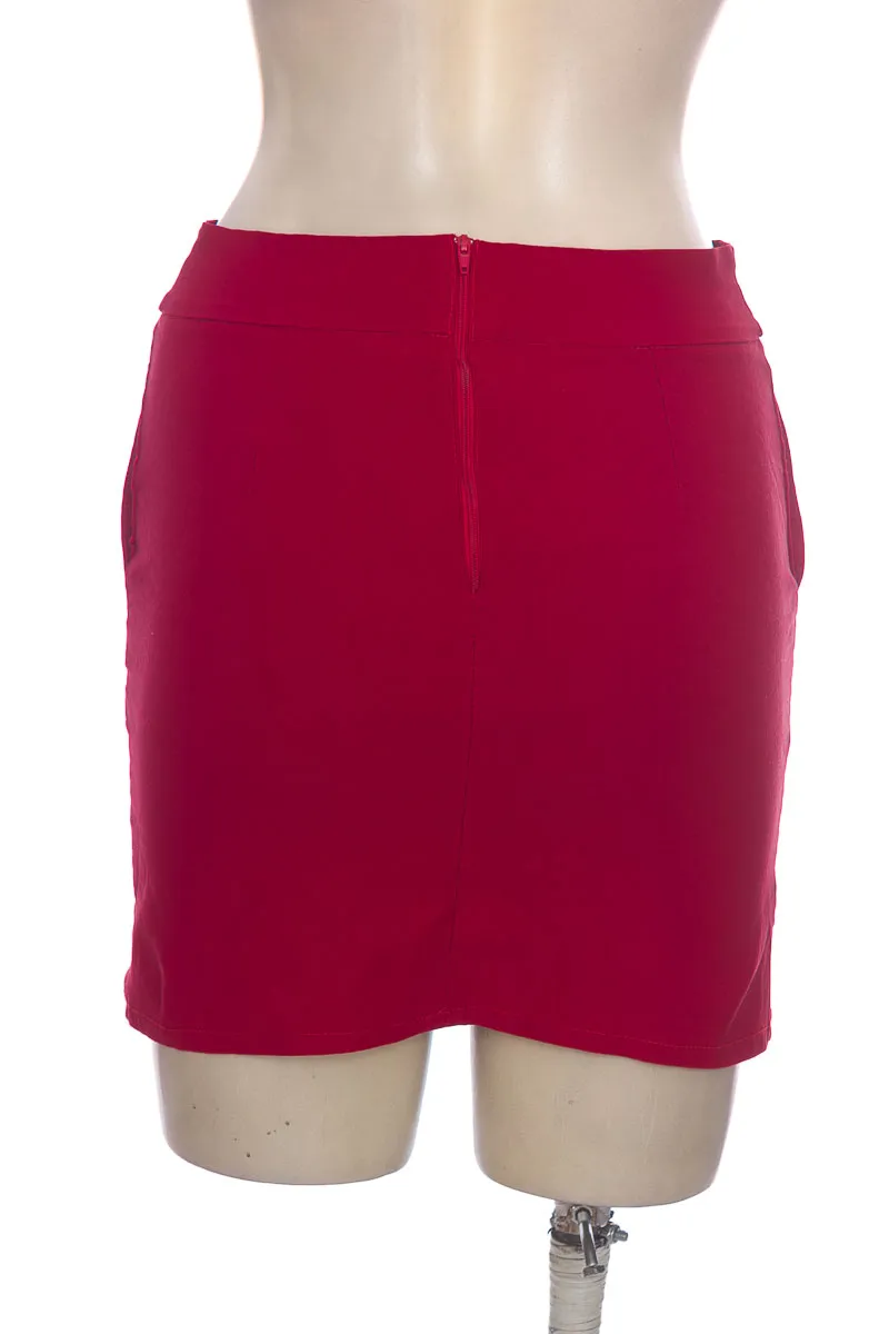 FALDA COLOR ROJO  CLOSEANDO