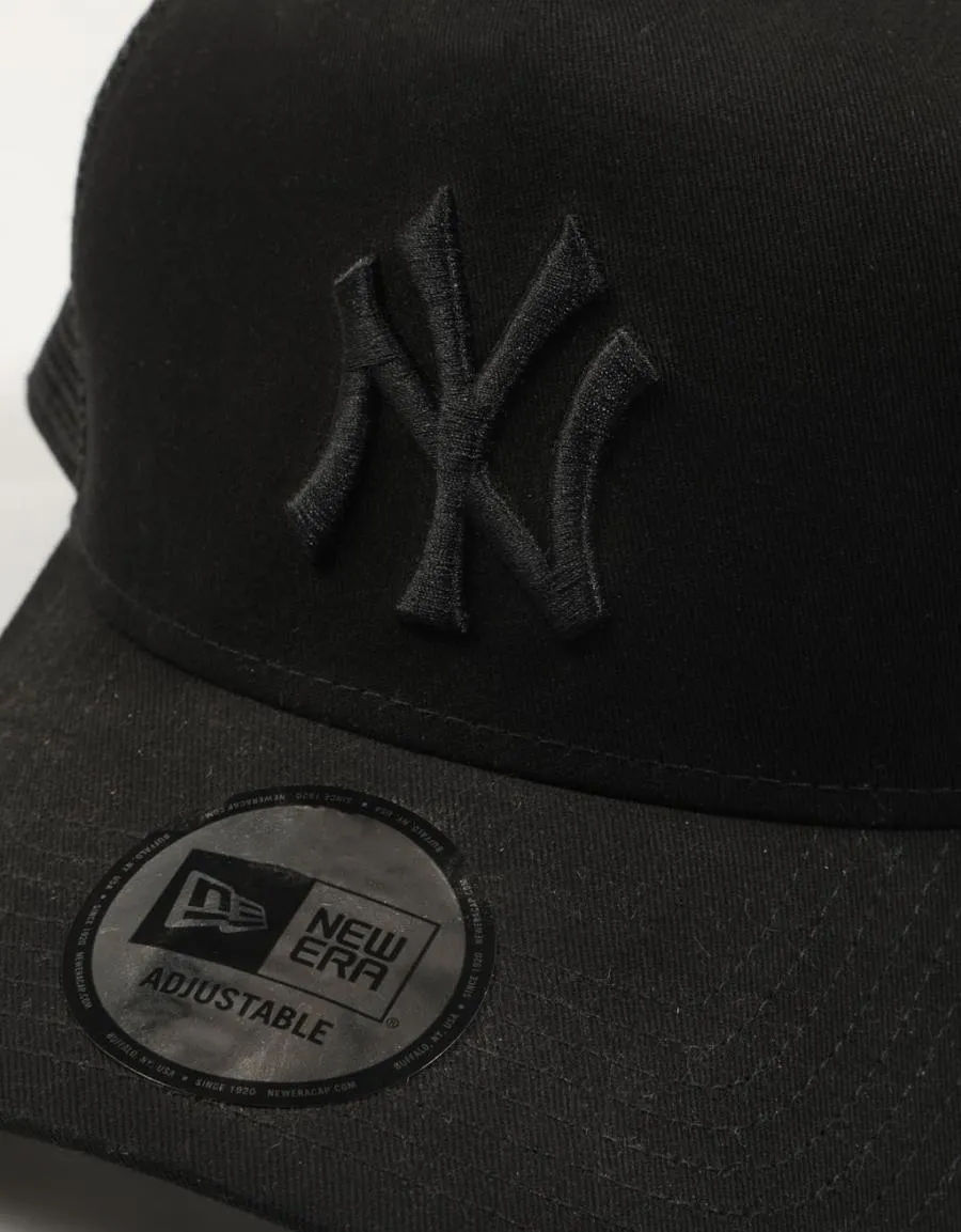  gorra NEW ERA Trucker en Negro 84981