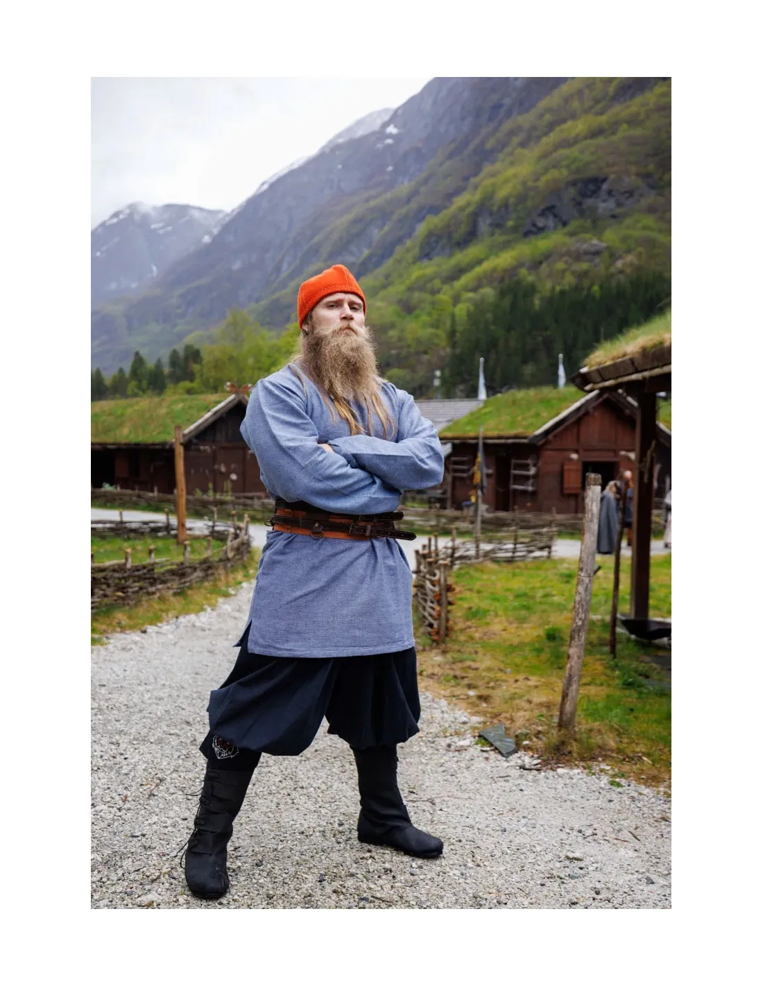 Gorro vikingo de lana naranja modelo Bork