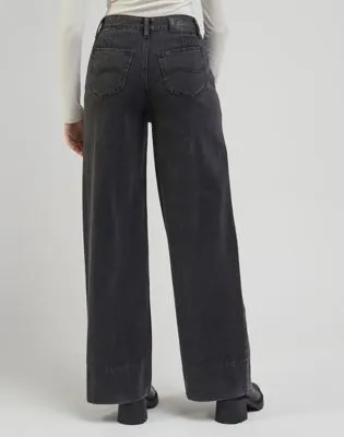 Lee Utility Stella A Line "Into The Shadow"