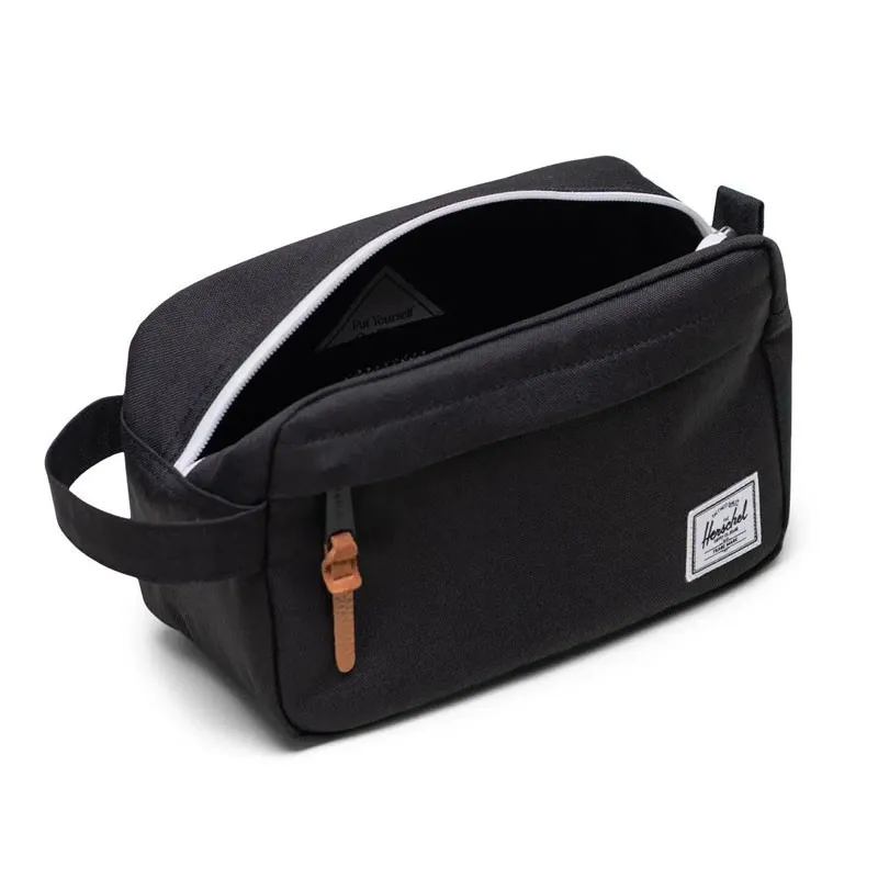 Neceser Herschel: Chapter Travel Kit (Black)