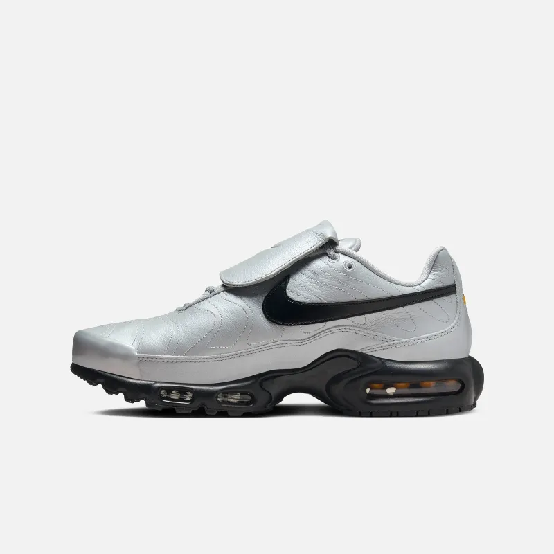 NIKE AIR MAX PLUS HM6850001