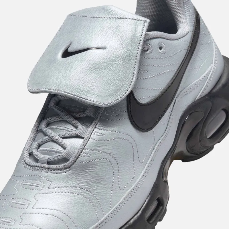 NIKE AIR MAX PLUS HM6850001