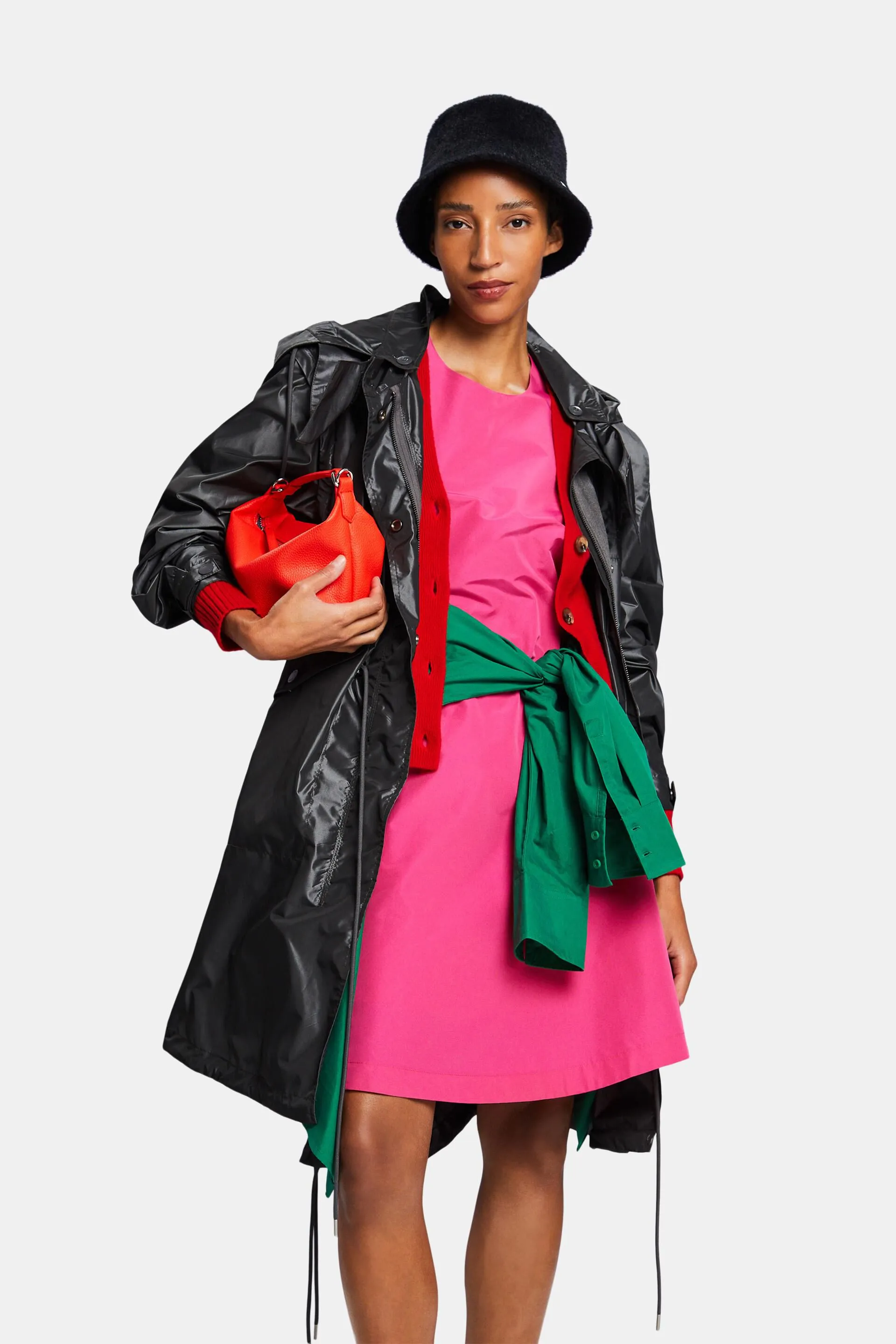 Parka metalizada con capucha