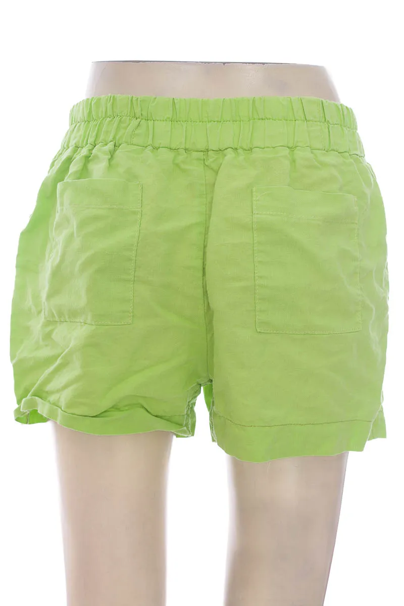 SHORT COLOR VERDE  CLOSEANDO
