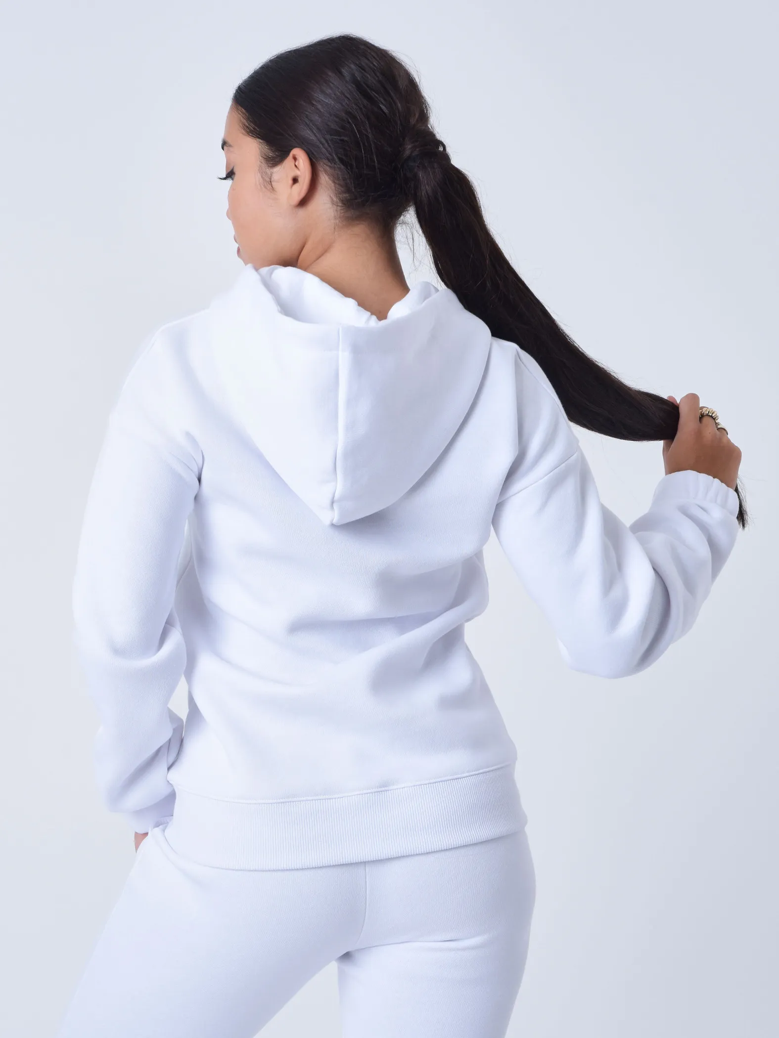 Sudadera con capucha bordada