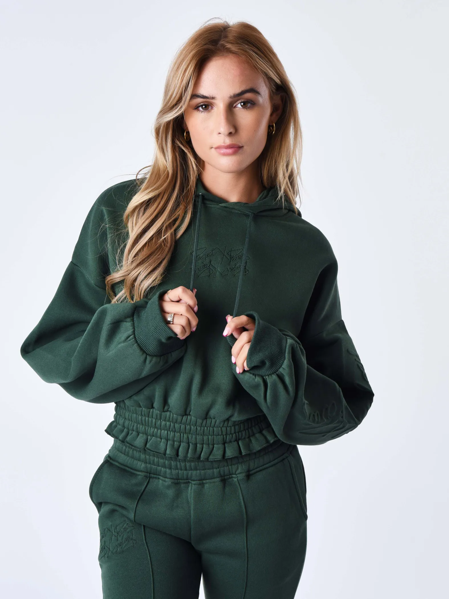 Sudadera con capucha fruncida