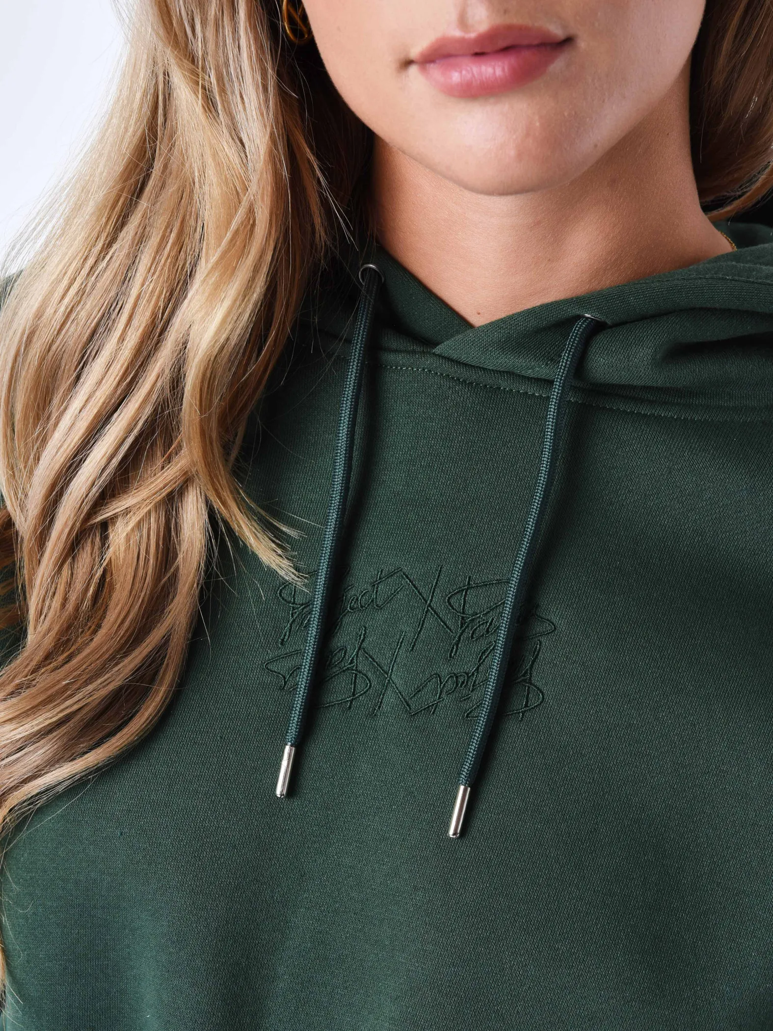 Sudadera con capucha fruncida