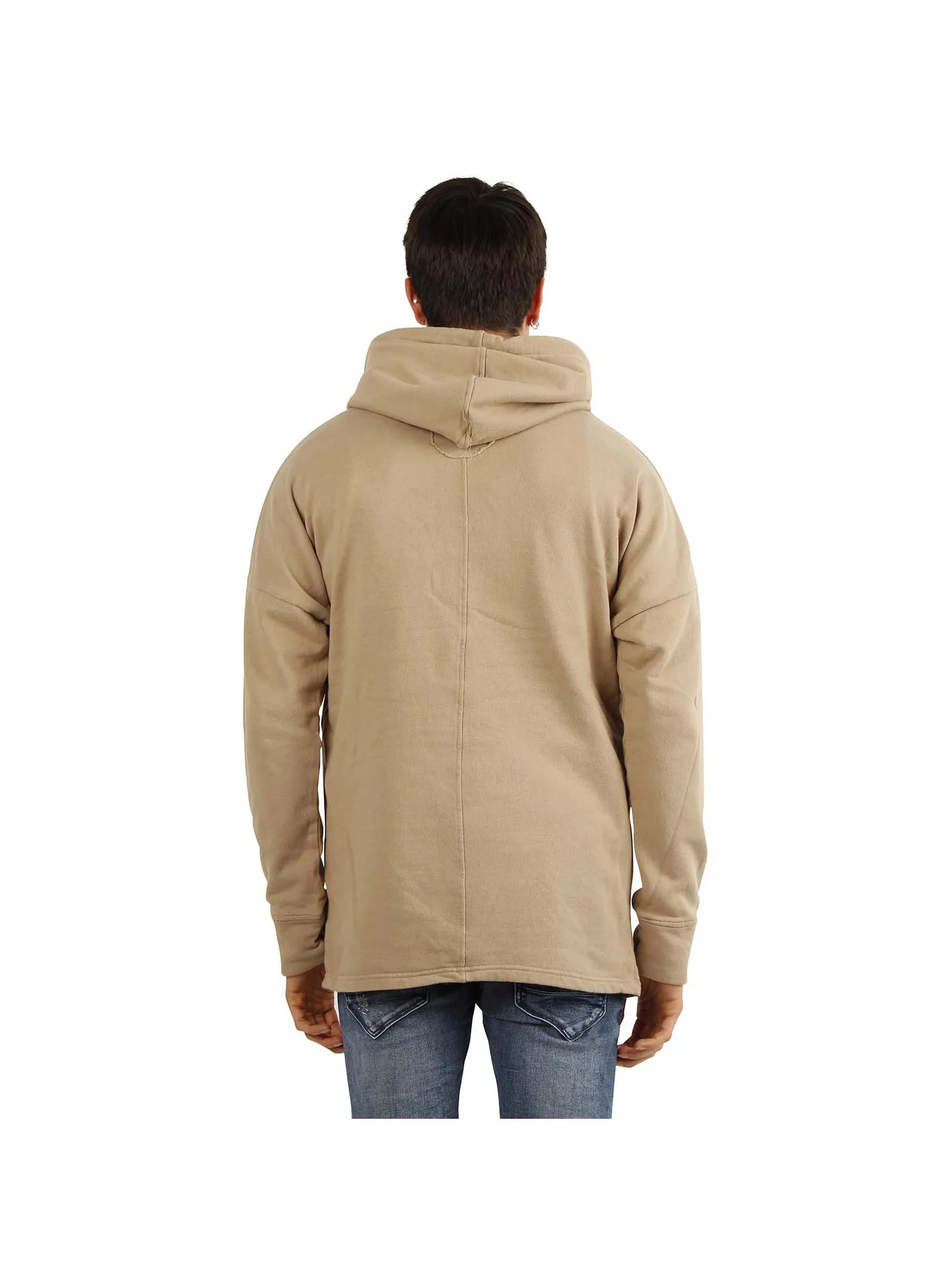 Sudadera con capucha semidesnuda
