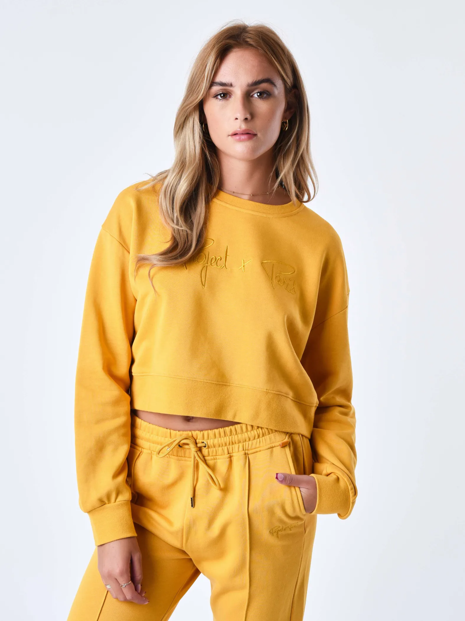 Sudadera corta básica