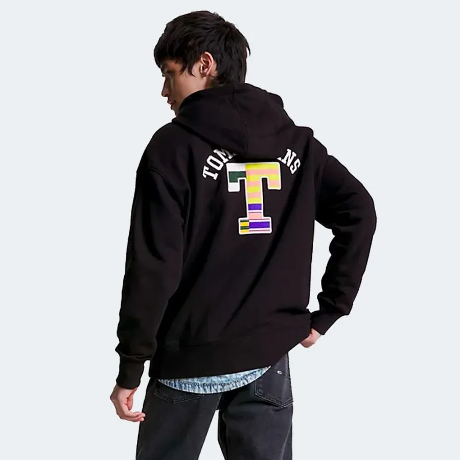 Sudadera TOMMY JEANS TJM RLX LUXE GRAPHIC HOODIE DM0DM16809