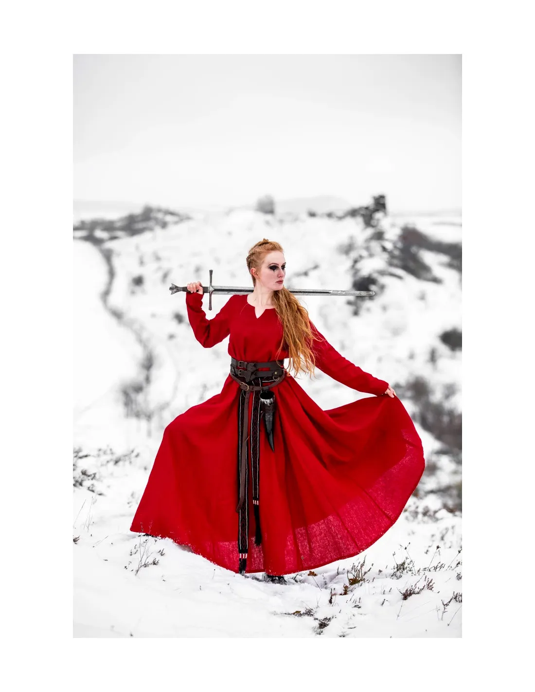 Vestido vikingo de lino modelo Anna, rojo