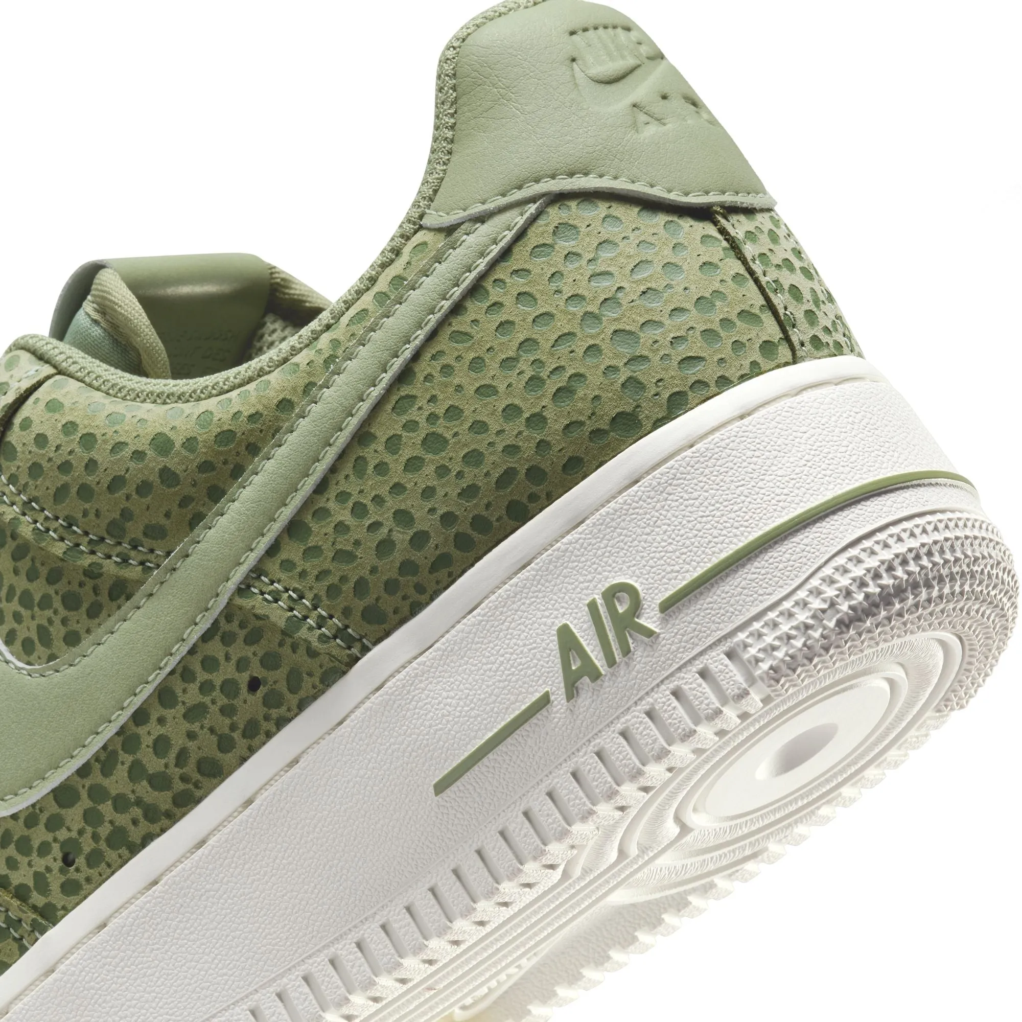 Women Air Force 1 '07 Premium Sesame/Light Bone/Oil Green