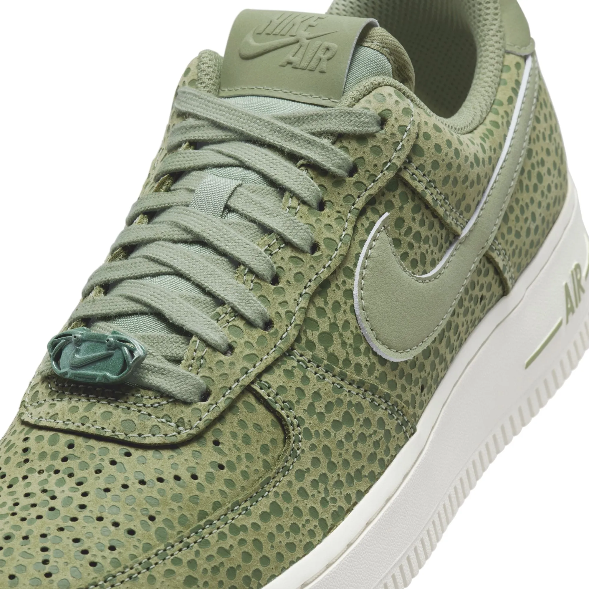 Women Air Force 1 '07 Premium Sesame/Light Bone/Oil Green