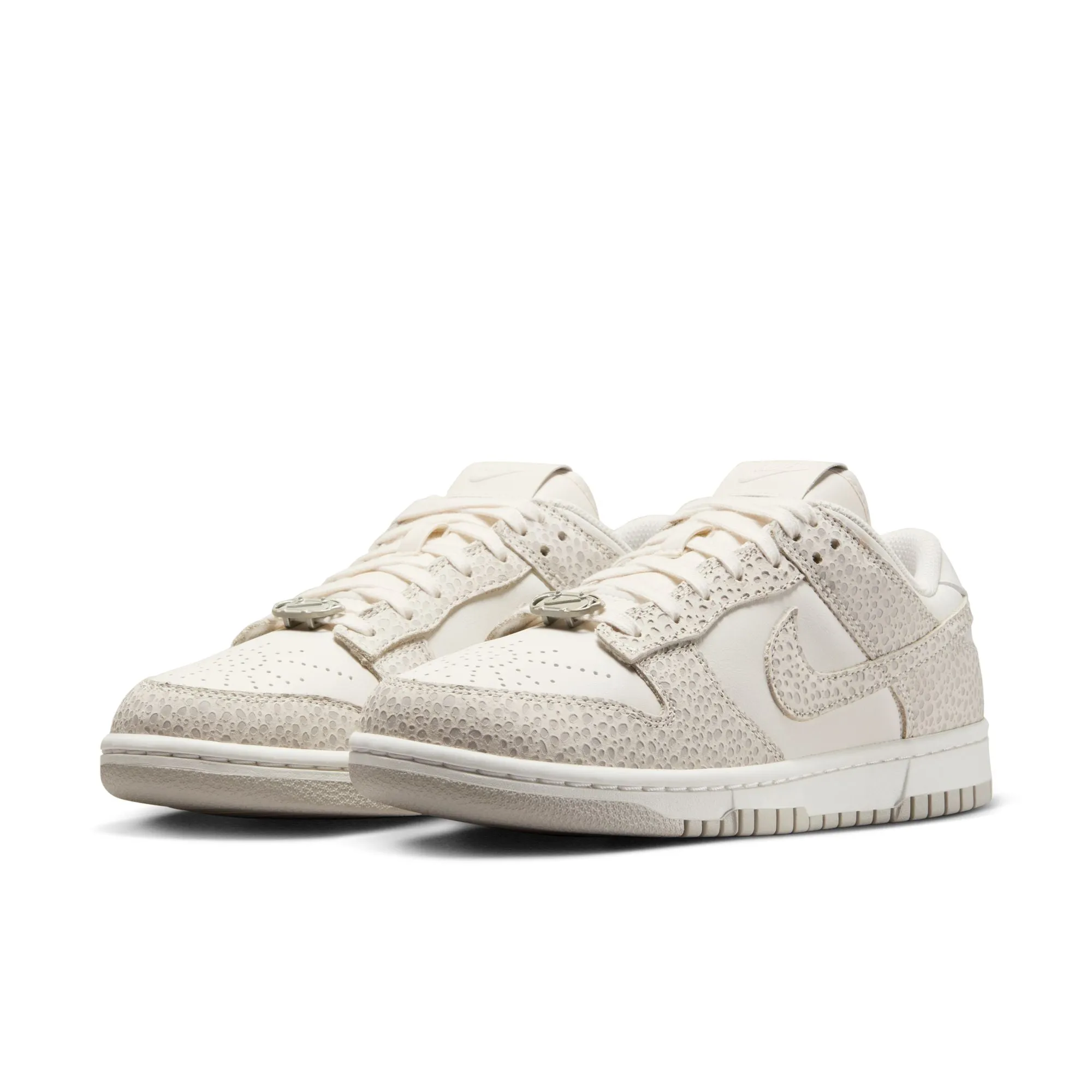 Women Dunk Low Premium Phantom/Photon Dust/Light Smoke Grey/Summit White