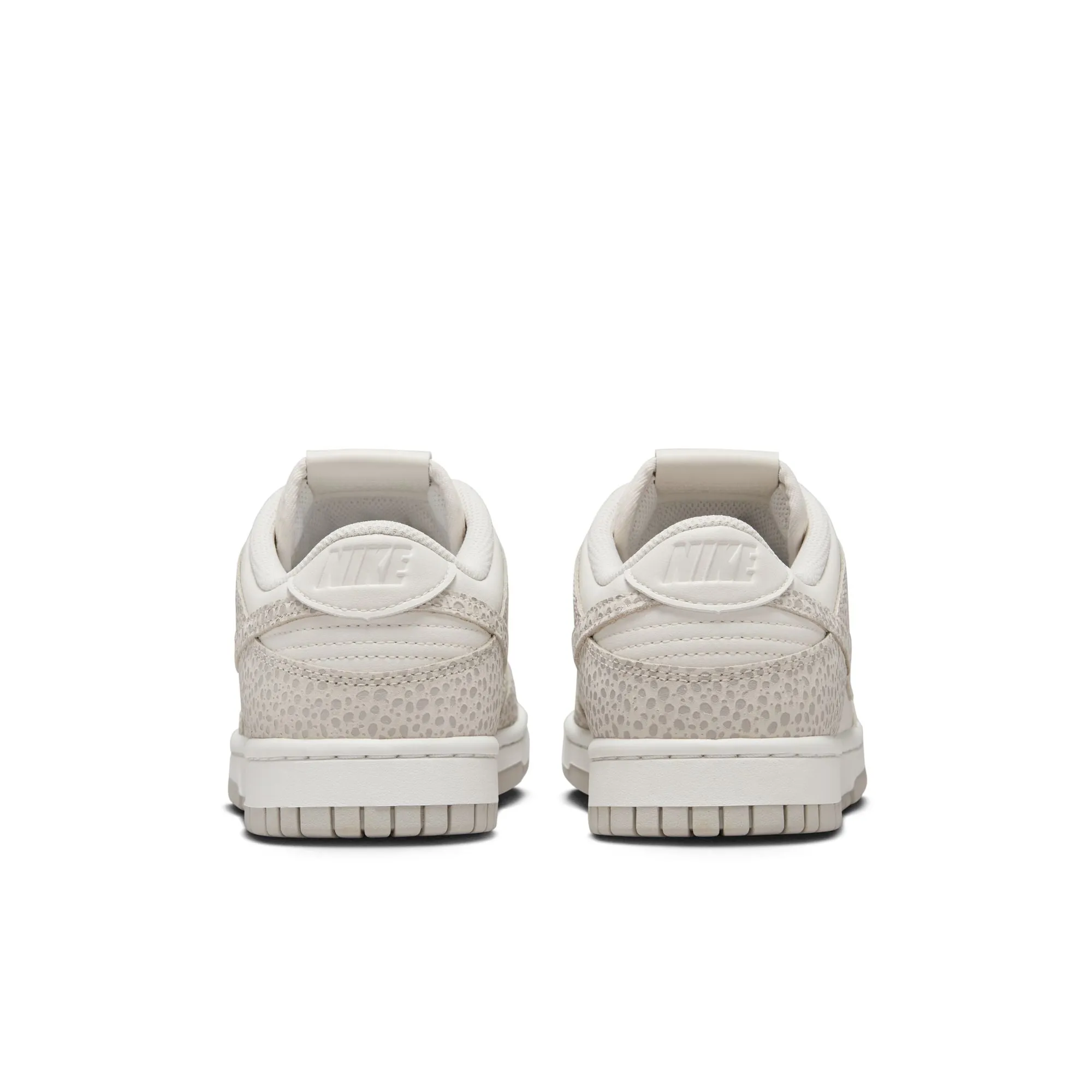 Women Dunk Low Premium Phantom/Photon Dust/Light Smoke Grey/Summit White