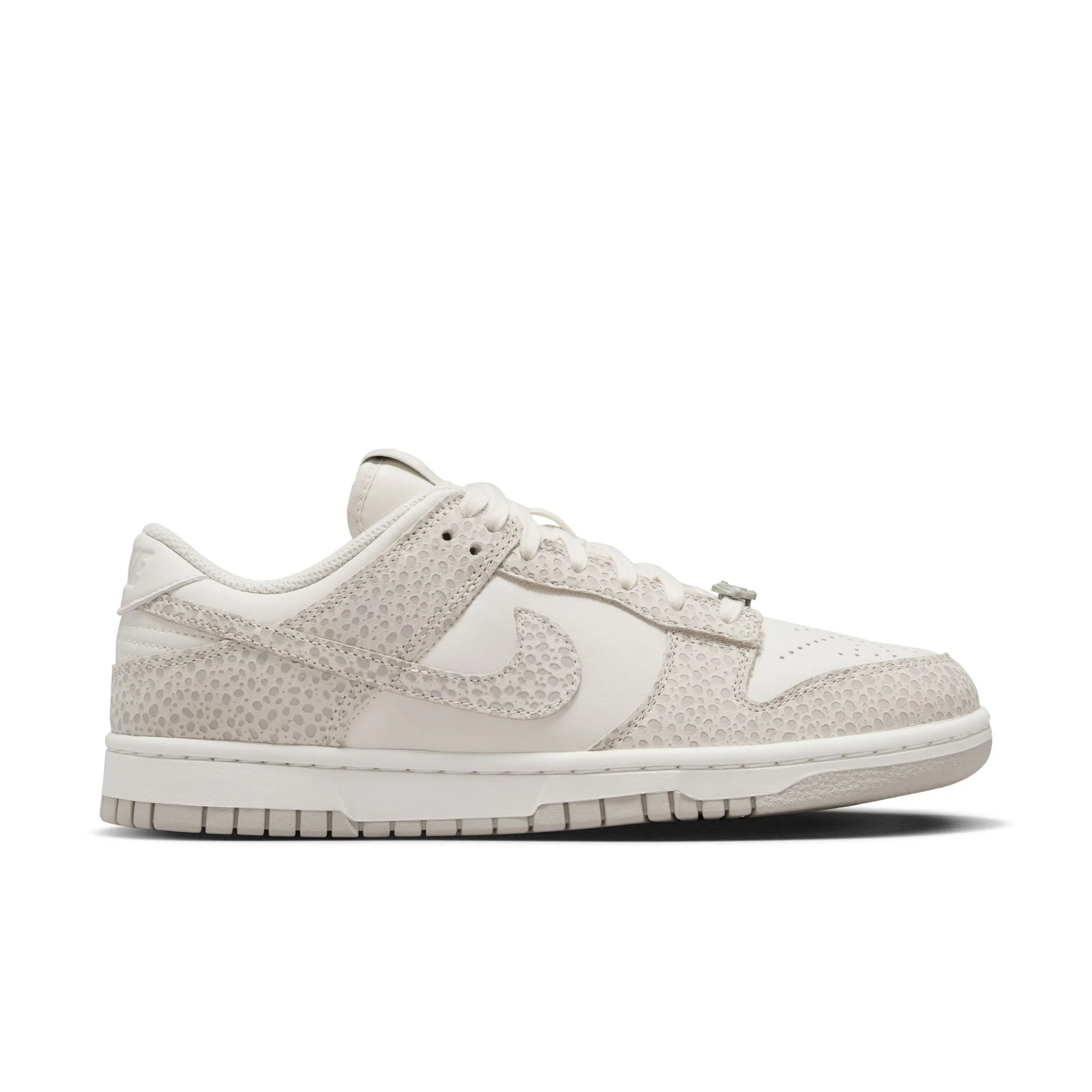 Women Dunk Low Premium Phantom/Photon Dust/Light Smoke Grey/Summit White