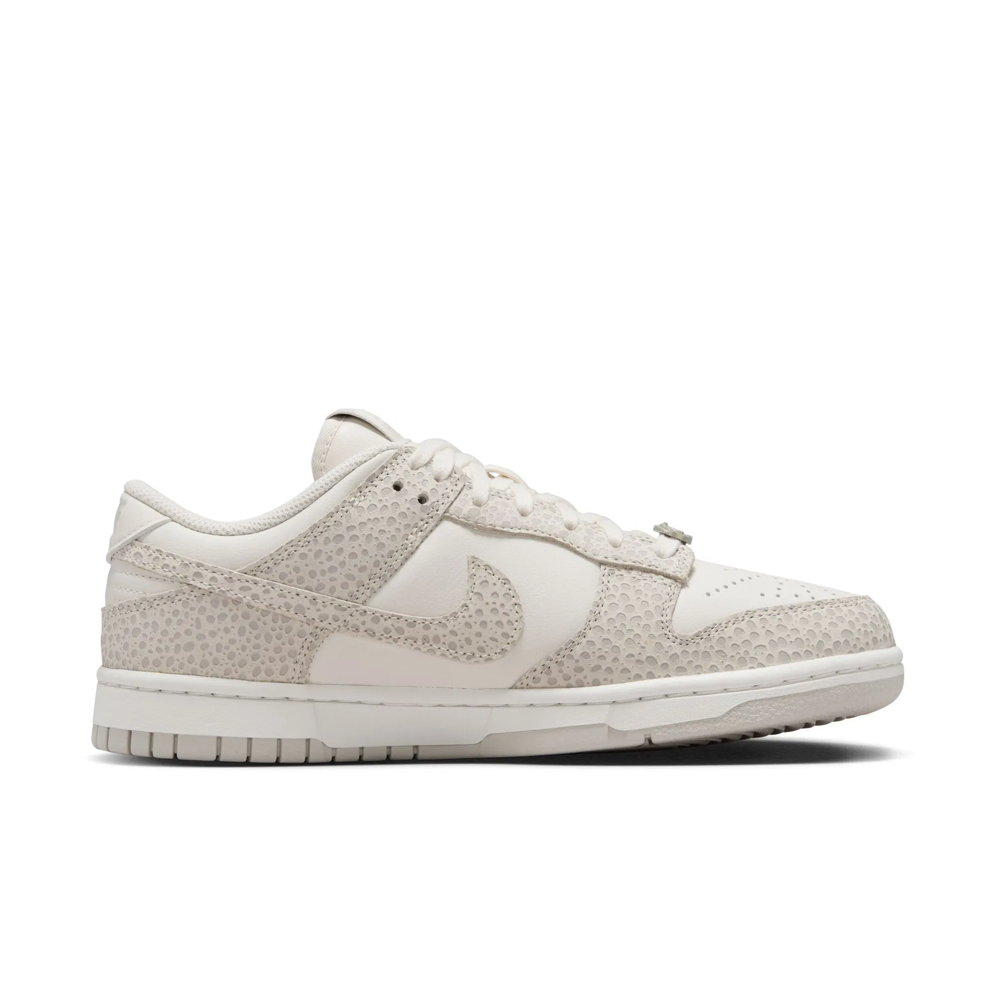 Women Dunk Low Premium Phantom/Photon Dust/Light Smoke Grey/Summit White
