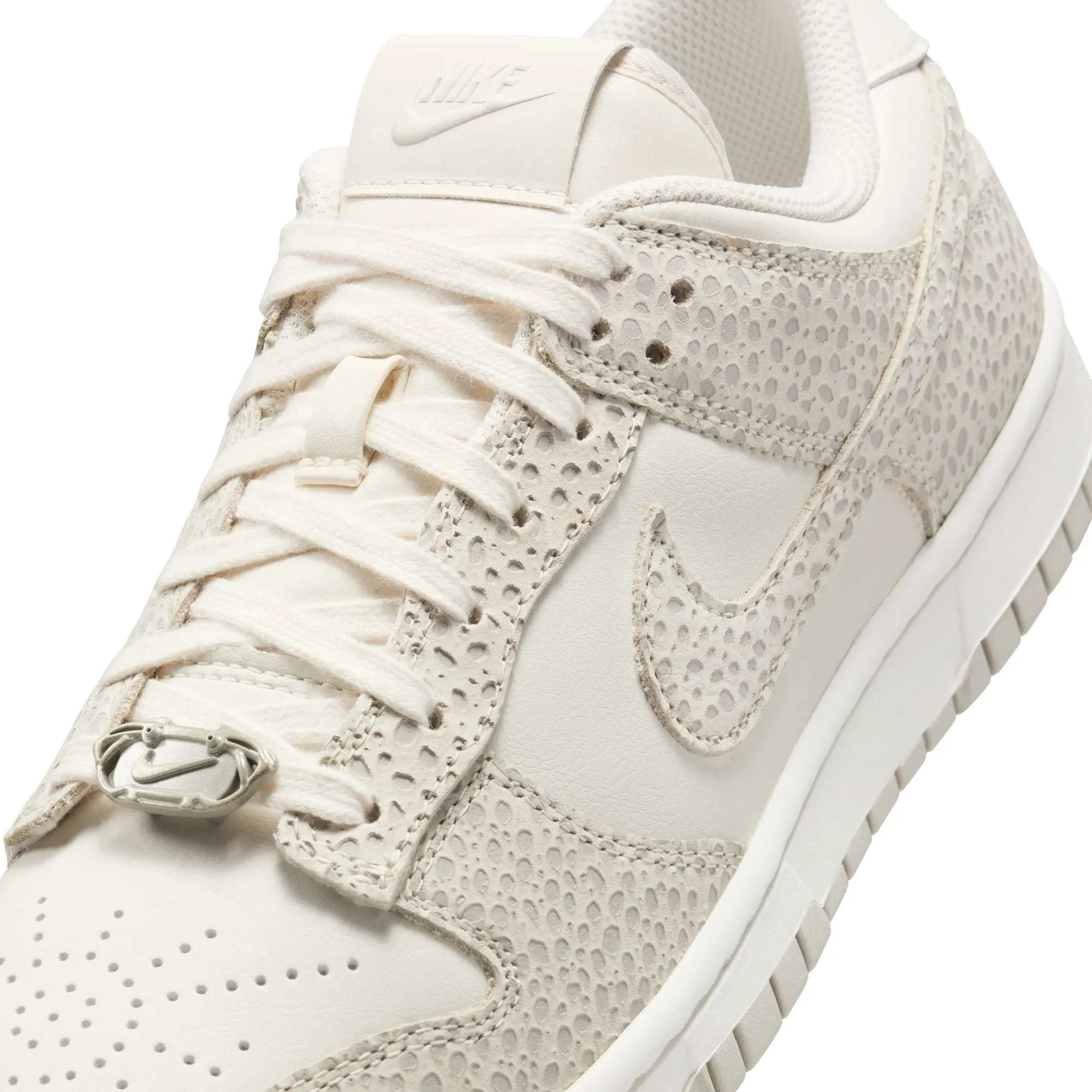 Women Dunk Low Premium Phantom/Photon Dust/Light Smoke Grey/Summit White