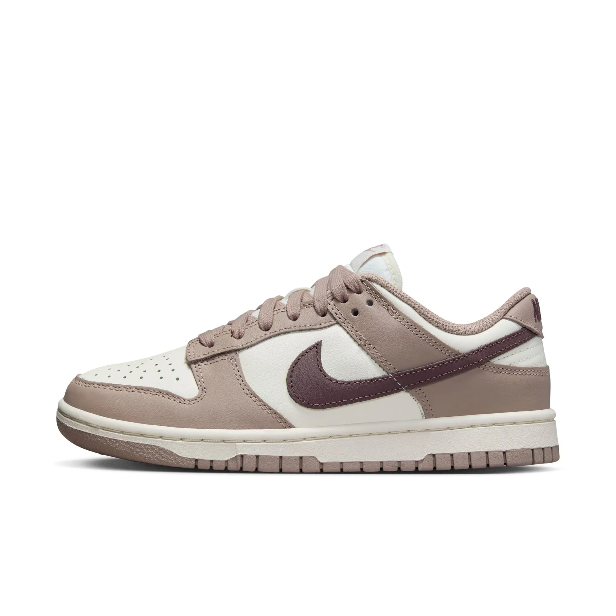 WOMEN DUNK LOW SAIL/PLUM ECLIPSEDIFFUSED TAUPE