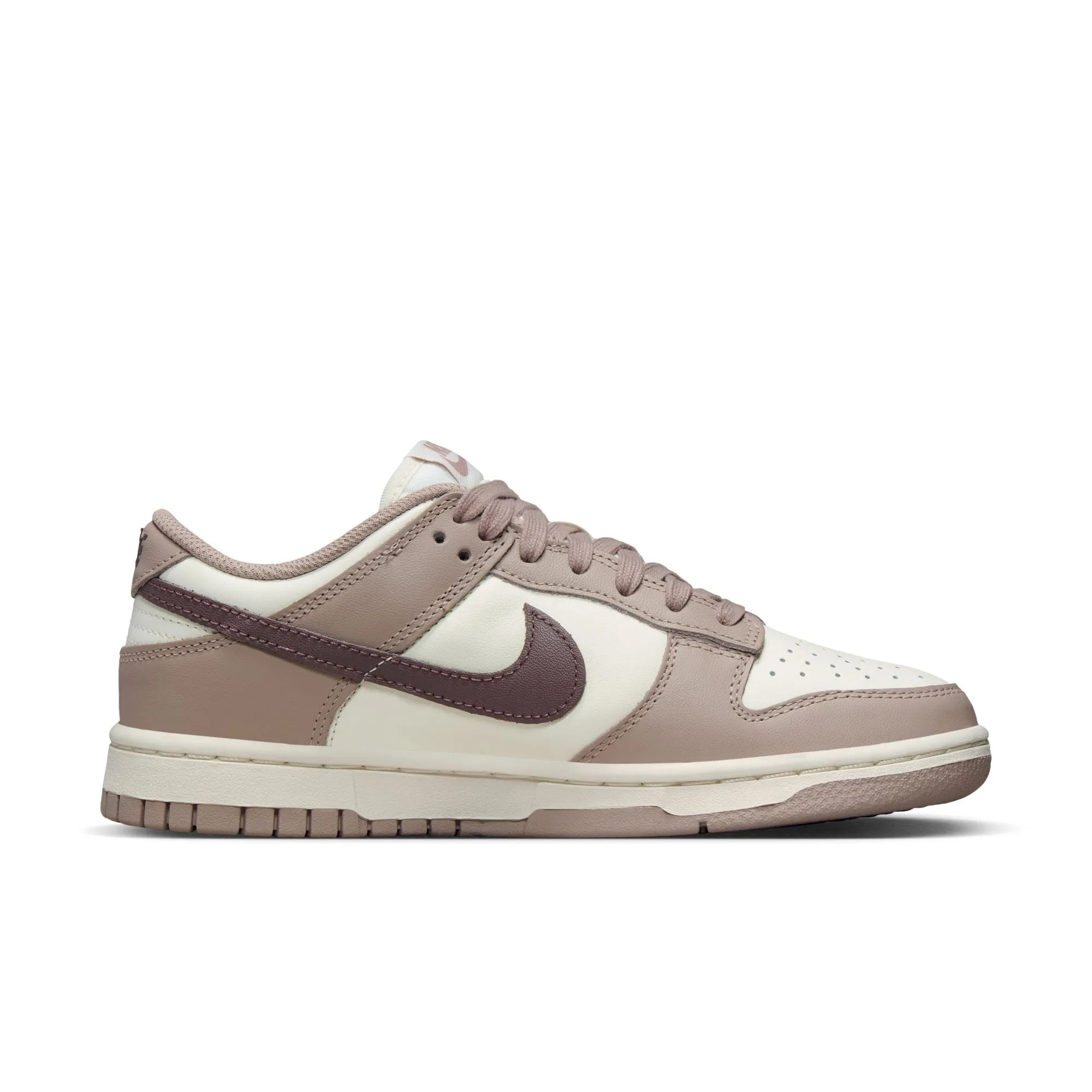 WOMEN DUNK LOW SAIL/PLUM ECLIPSEDIFFUSED TAUPE