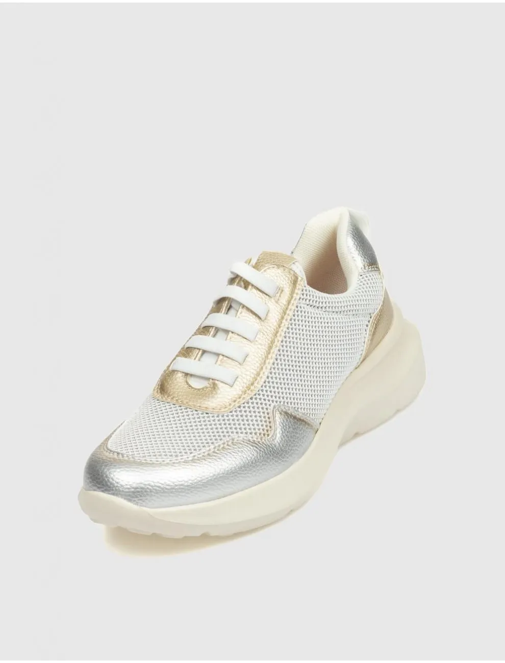 Zapatilla Urbana Kamome Trends Basia Plata